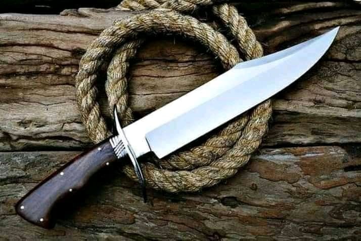 D2 Steel Hunting Knives